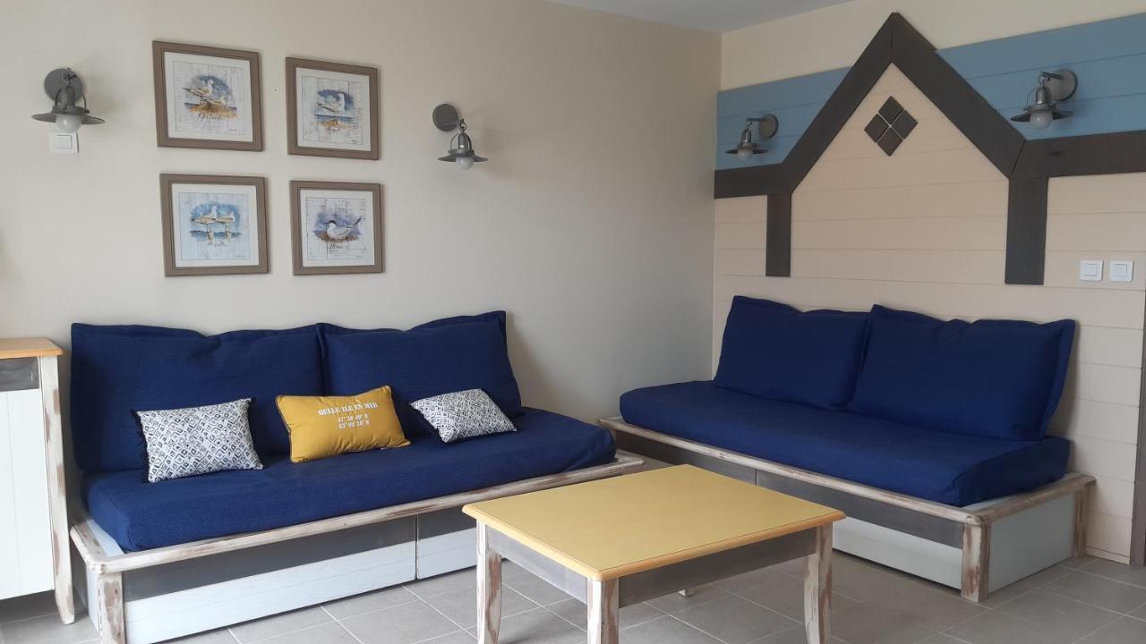 Maison De De 56 M2 Dans Avec Piscine Chauffee Proche Plages Ferienhaus *